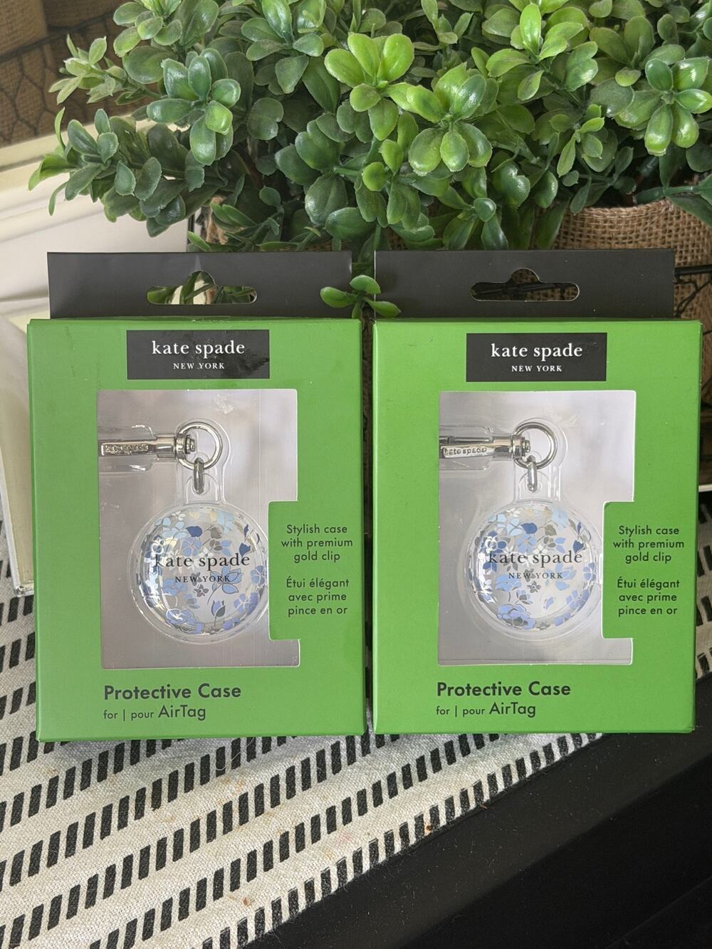 Kate Spade Flowerbed Blue AirTag Case 2 Pack Floral Silver Clip NIB